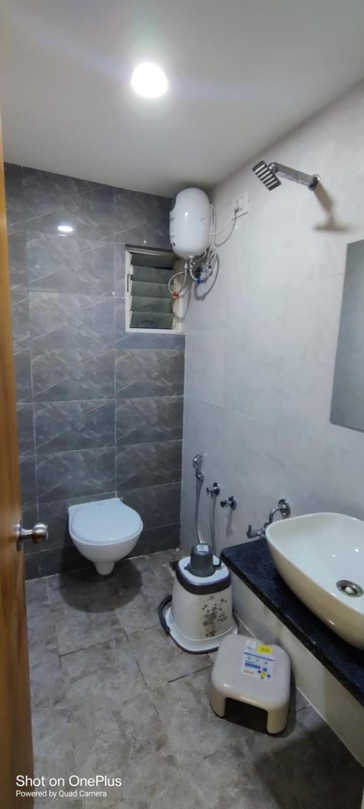 Hotel Aarna Palace Vadodara Extérieur photo